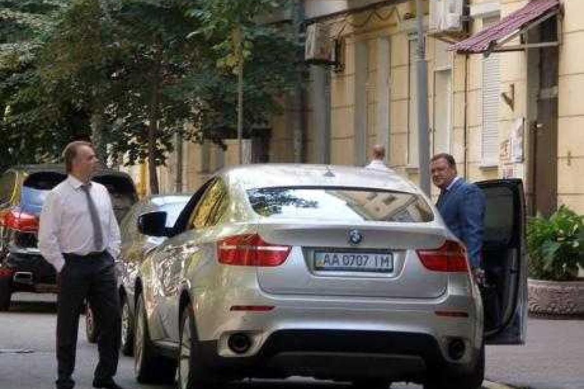 Киевские полицейские выписали штраф скандальном прокурору на BMW
