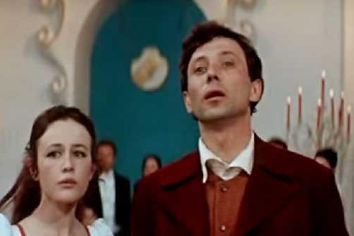 Серебряков удивил своим ремиксом на песню Цоя "Пачка сигарет" Серебряков удивил своим ремиксом на песню Цоя "Пачка сигарет"