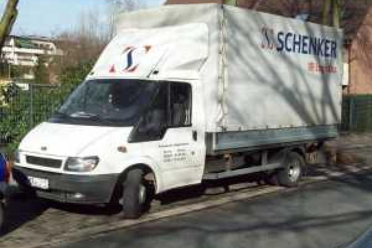 Концерн "Ford" получал взятки в петербургском порту