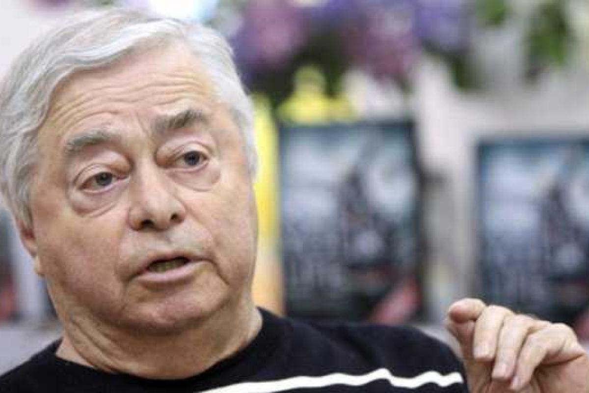 Карцев напророчил: выбросить все продукты, оставить колбасу по 2,20 Карцев напророчил: выбросить все продукты, оставить колбасу по 2,20