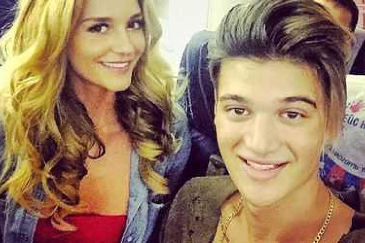 Солистке группы "ВИА Гра" Мише Романовой оригинально признались в любви