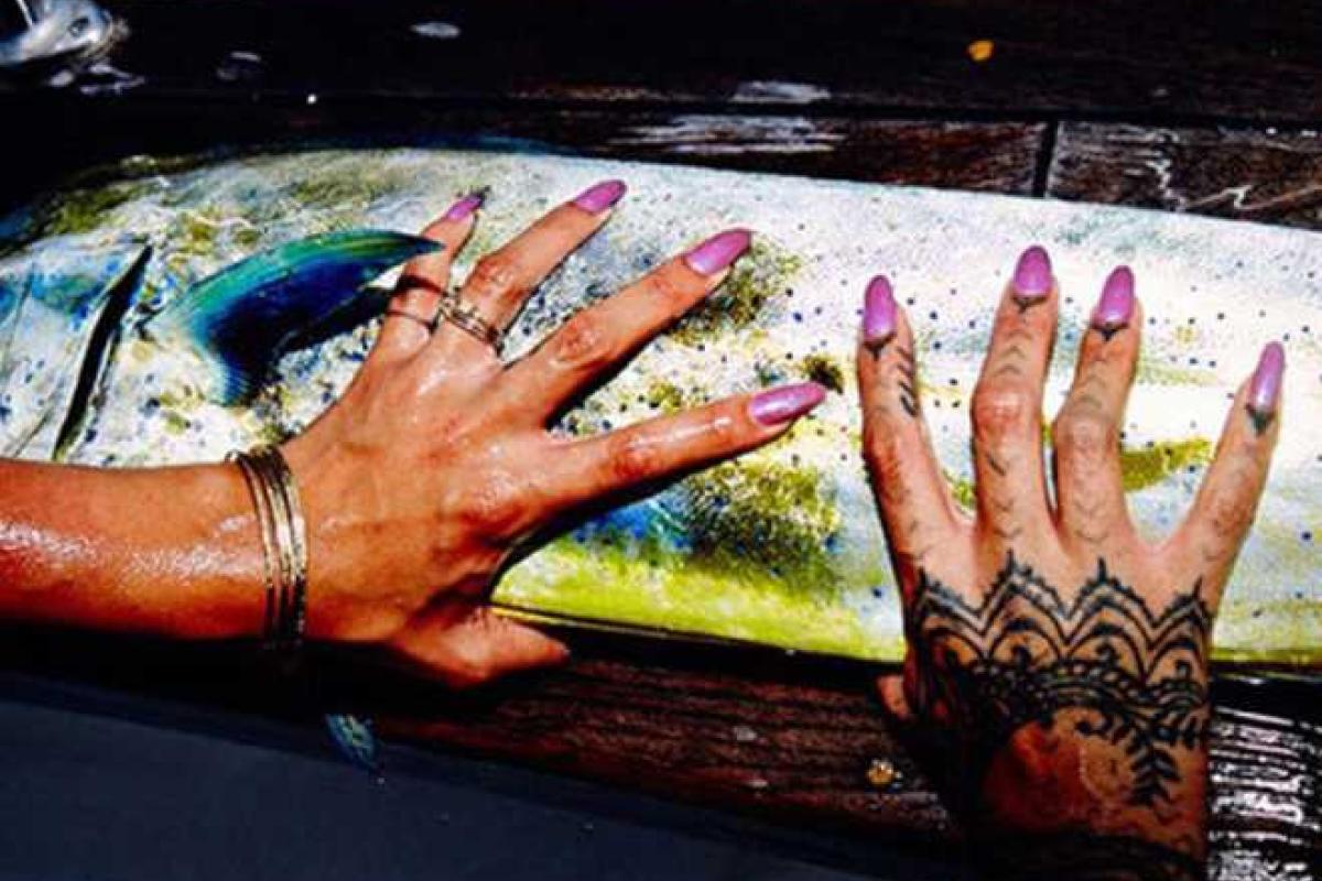 Рианна поделилась снимком нового тату