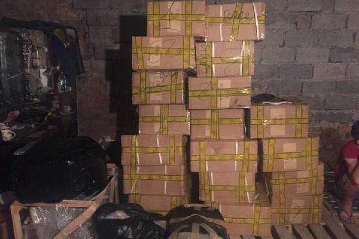 Харьковские правоохранители задержали контрабандистов, зарабатывающих восемь миллионов в год Харьковские правоохранители задержали контрабандистов, зарабатывающих восемь миллионов в год