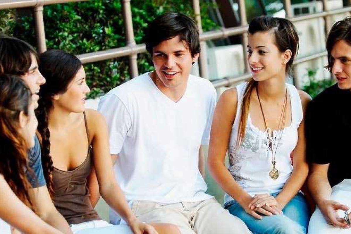 Испанские ученые доказали, что общение с красавицами вредит здоровью мужчин Испанские ученые доказали, что общение с красавицами вредит здоровью мужчин