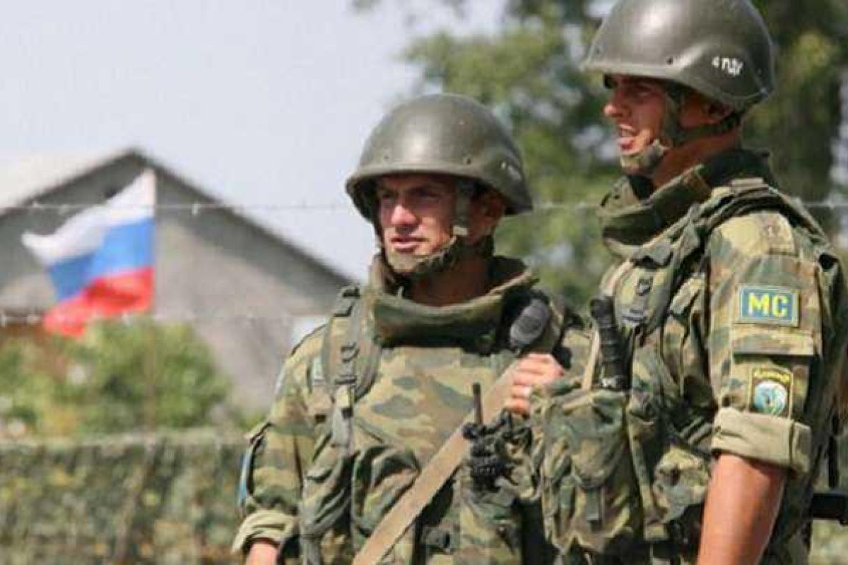 Российские террористы устроили облаву на местное население Донецка, - соцсети Российские террористы устроили облаву на местное население Донецка, - соцсети