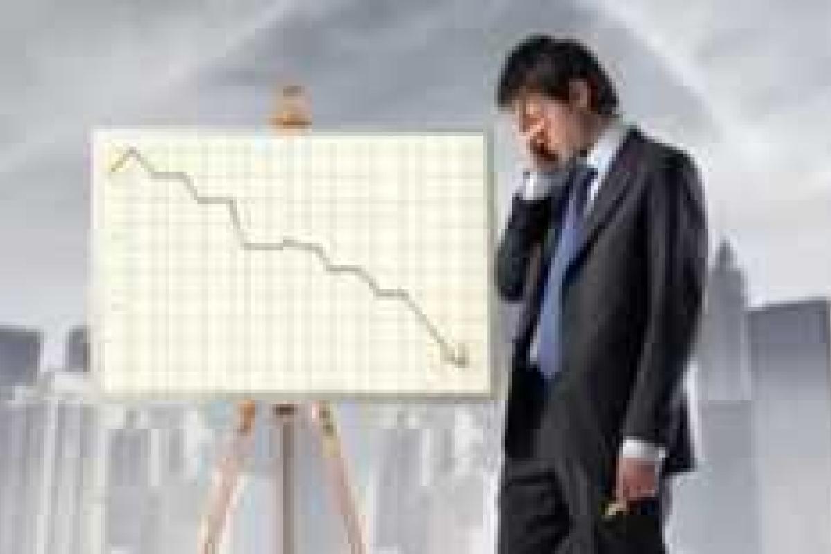 За полгода экспорт и импорт в Украине упали более чем на треть За полгода экспорт и импорт в Украине упали более чем на треть