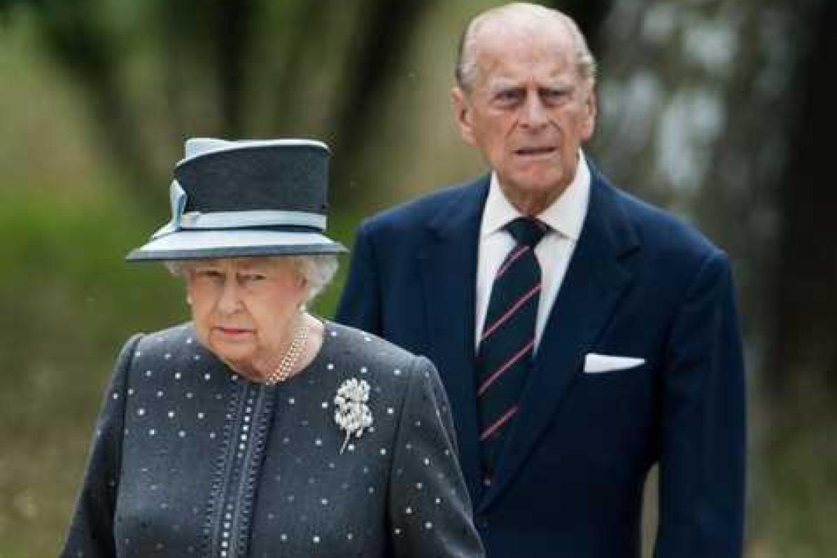 Скандал в королевской семье: Елизавета II отказывается содержать Уильяма и Кейт Миддлтон