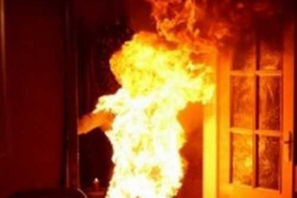 В России ревнивый супруг пытался заживо сжечь жену-изменницу