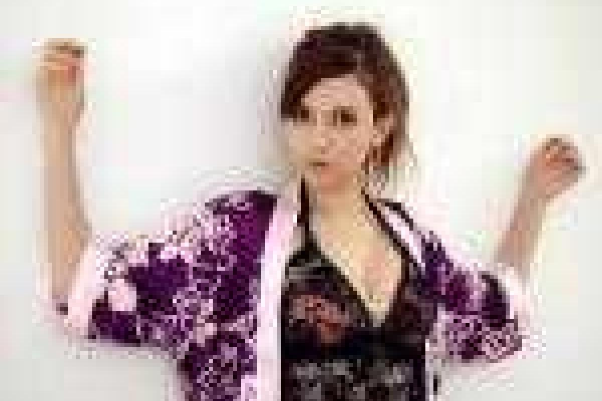 Китайский миллиардер арендовал порнозвезду на 15 лет Китайский миллиардер арендовал порнозвезду на 15 лет