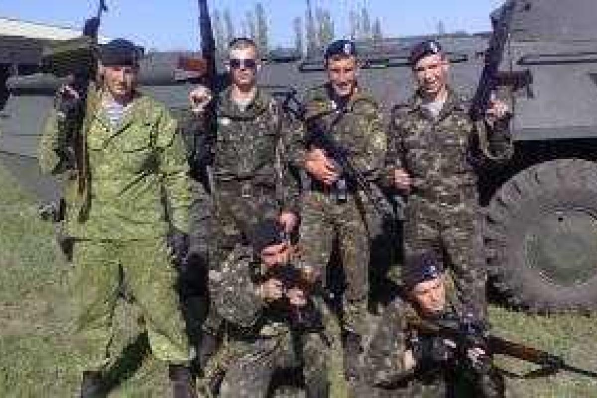 Муженко объяснил, зачем под Широкино были отправлены морпехи и выведены батальоны Муженко объяснил, зачем под Широкино были отправлены морпехи и выведены батальоны