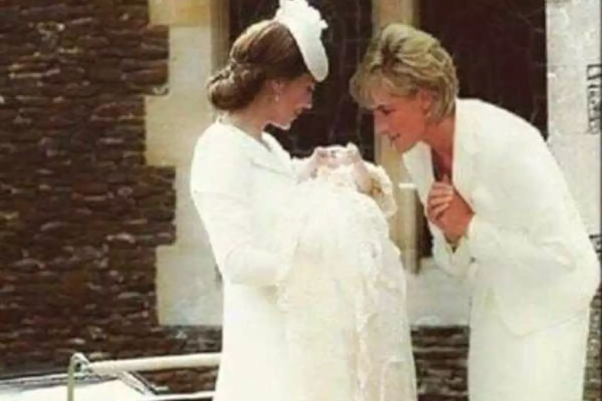 В интернете активно набирает популярность смонтированное фото принцессы Дианы В интернете активно набирает популярность смонтированное фото принцессы Дианы