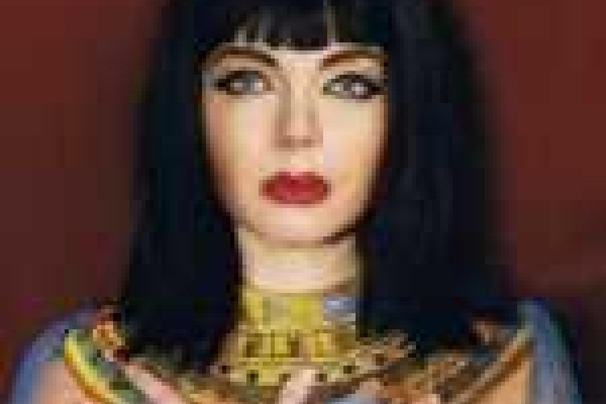 Эпатажная Наташа Королева потрясла своим новым образом Эпатажная Наташа Королева потрясла своим новым образом