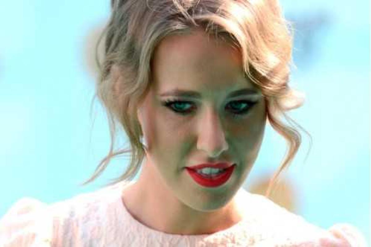 Скандальная Ксения Собчак эмигрировала на украинское телевидение Скандальная Ксения Собчак эмигрировала на украинское телевидение