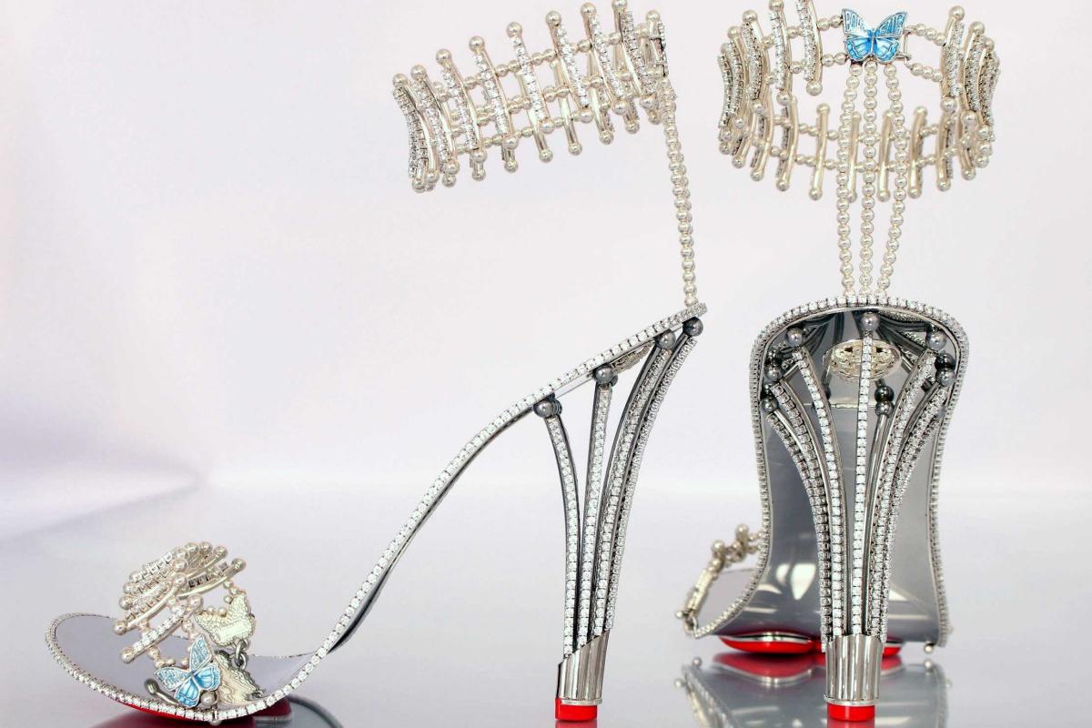 Бейонсе купила бриллиантовые туфли за $300 тыс. Бейонсе купила бриллиантовые туфли за $300 тыс.