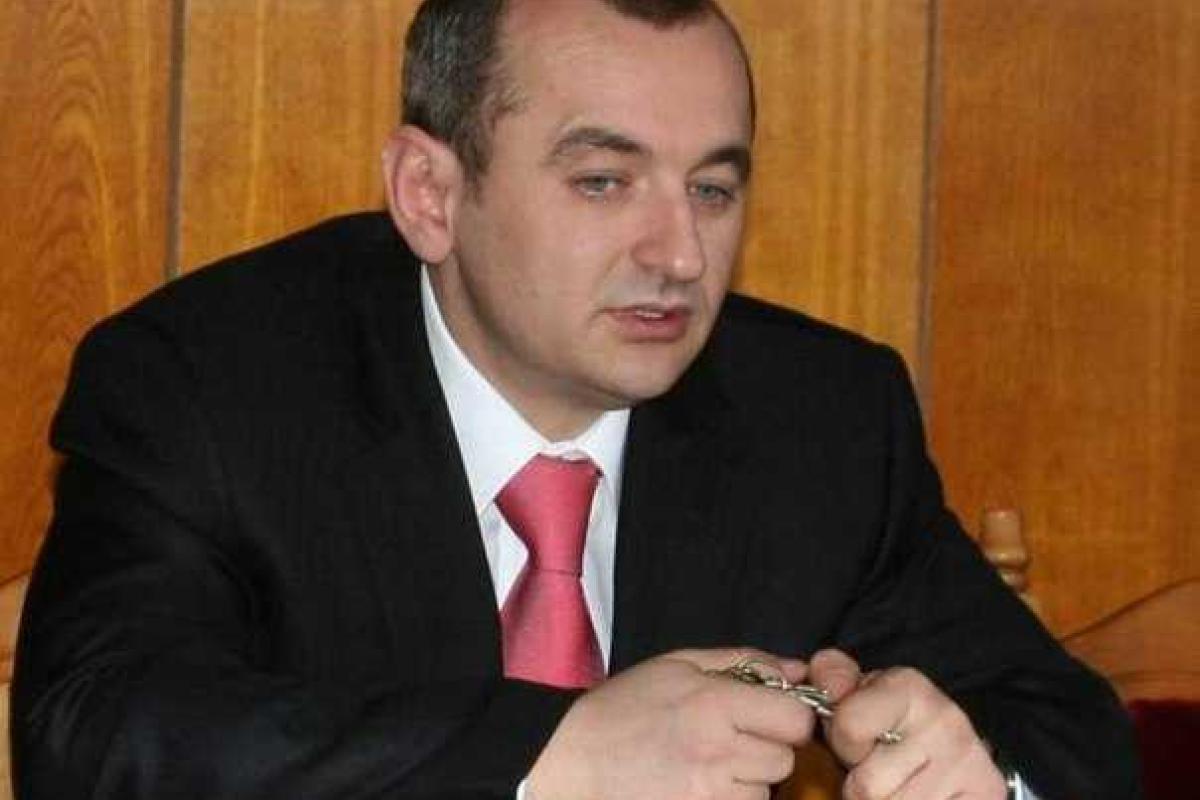 Силы АТО вынуждены действовать по уставу советских времен, - Матиос