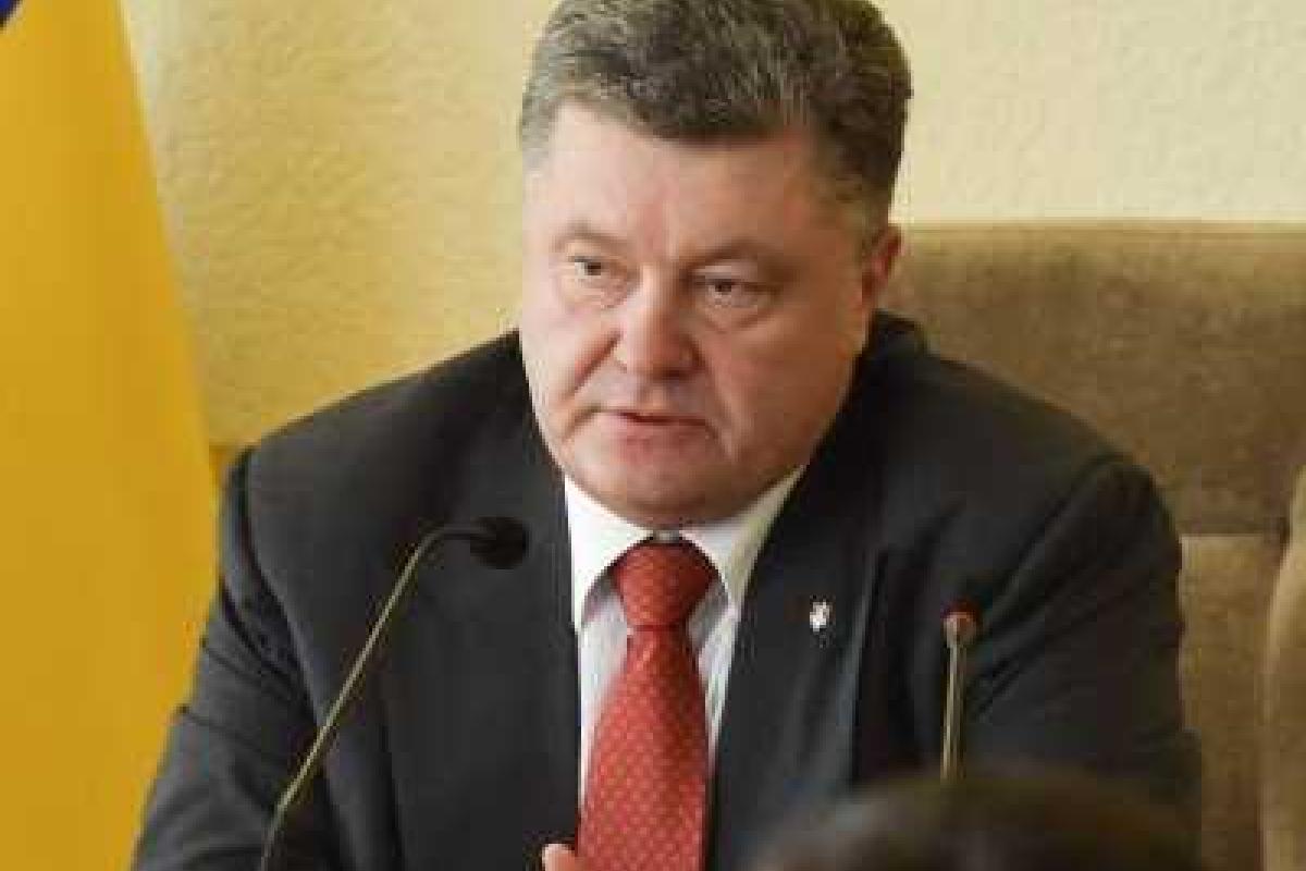 Порошенко отстранил от должностей Супруна и Богуненко за взяточничество Порошенко отстранил от должностей Супруна и Богуненко за взяточничество