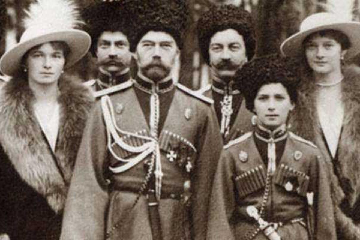 Россия возобновила расследование гибели царской семьи Романовых Россия возобновила расследование гибели царской семьи Романовых