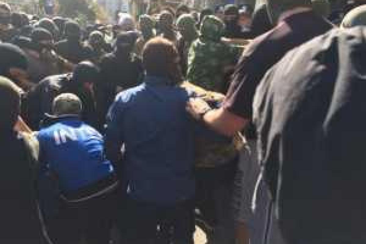 У здания Харьковского горсовета произошли столкновения с милицией У здания Харьковского горсовета произошли столкновения с милицией