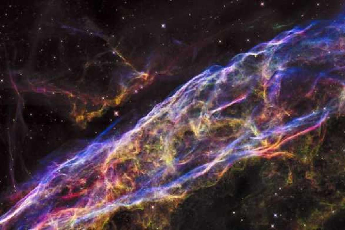 Телескоп NASA Хаббл сделал снимок остатков звезды, взорвавшейся 8 тысяч лет назад Телескоп NASA Хаббл сделал снимок остатков звезды, взорвавшейся 8 тысяч лет назад