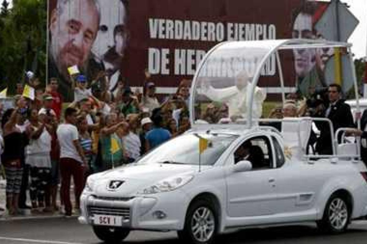 Папа римский Франциск встретился с Фиделем Кастро Папа римский Франциск встретился с Фиделем Кастро