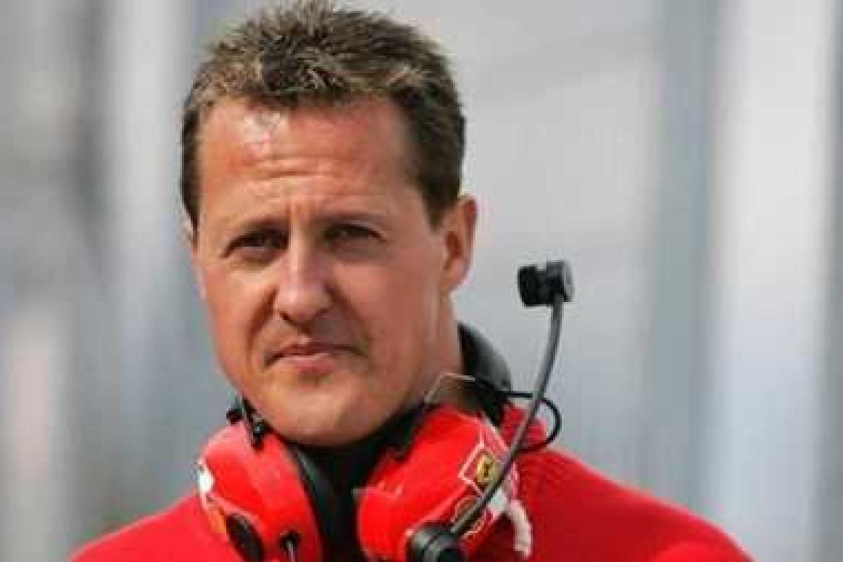 Михаэль Шумахер может сидеть, но потерял способность разговаривать Михаэль Шумахер может сидеть, но потерял способность разговаривать