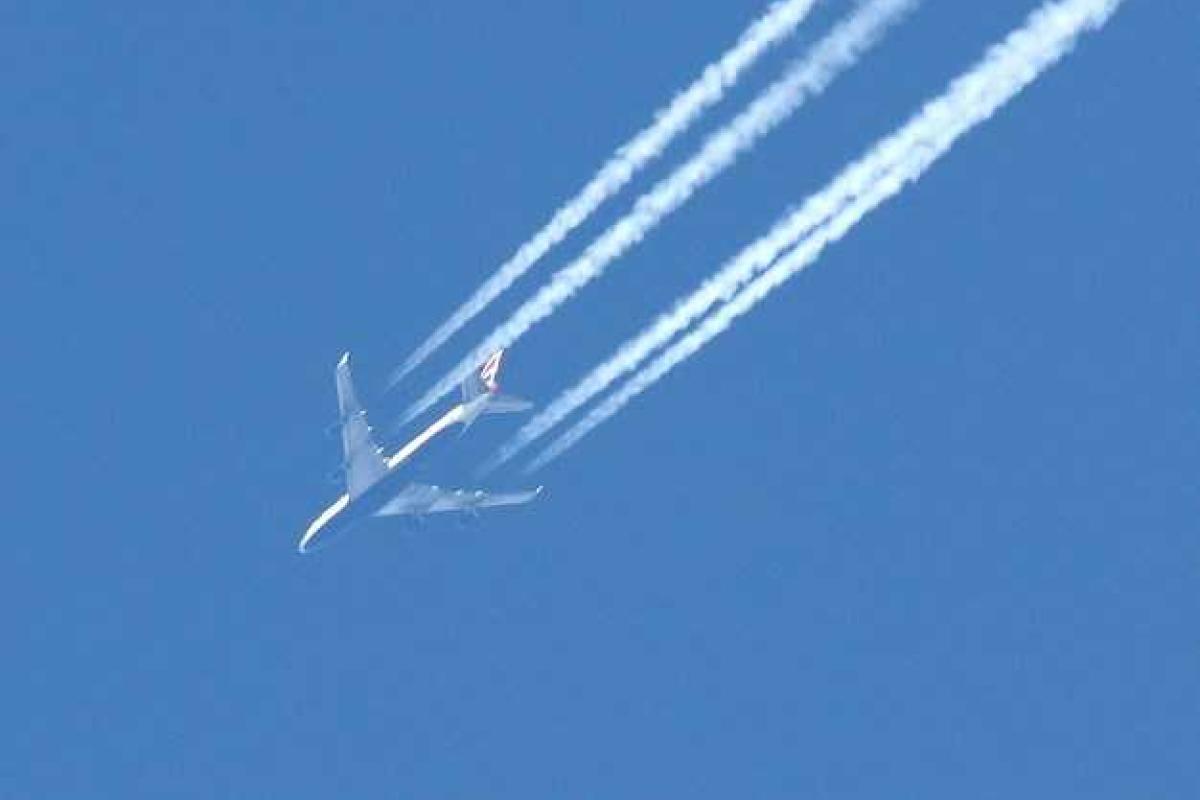 Украина и Россия закрывают друг для друга небо