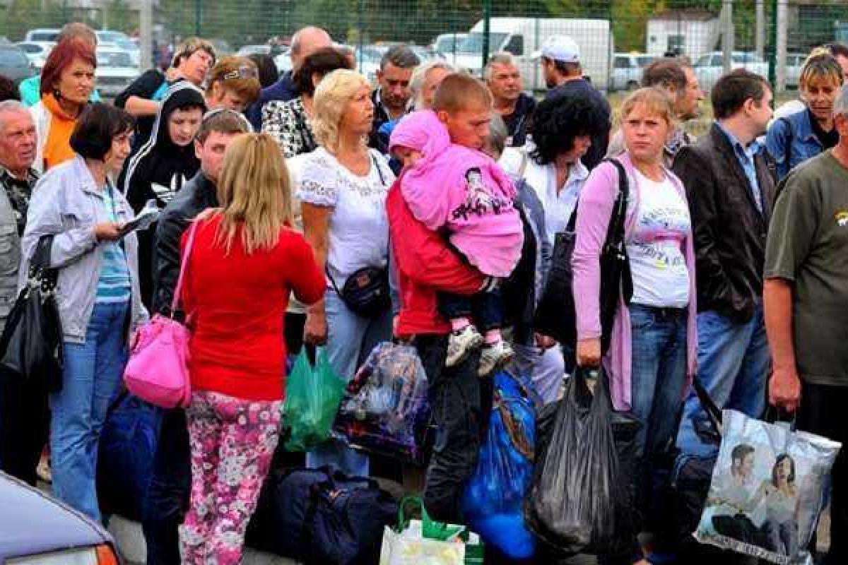 Литвинова: Неизвестные люди дважды предлагали купить базу данных о переселенцах с Донбасса Литвинова: Неизвестные люди дважды предлагали купить базу данных о переселенцах с Донбасса