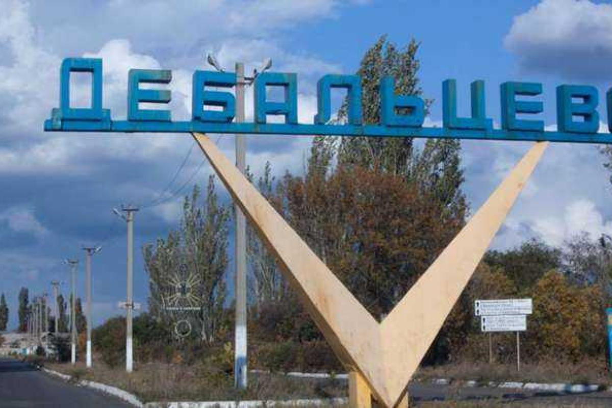 В Дебальцево пьяные боевики "ДНР" обстреляли российских военнослужащих В Дебальцево пьяные боевики "ДНР" обстреляли российских военнослужащих