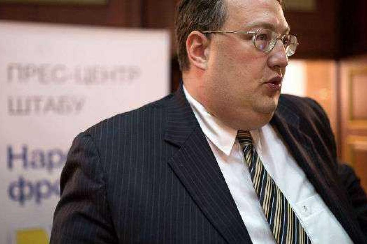 Геращенко «потролил» россиян: назвал Яценюка «Американским ковбоем» Геращенко «потролил» россиян: назвал Яценюка «Американским ковбоем»