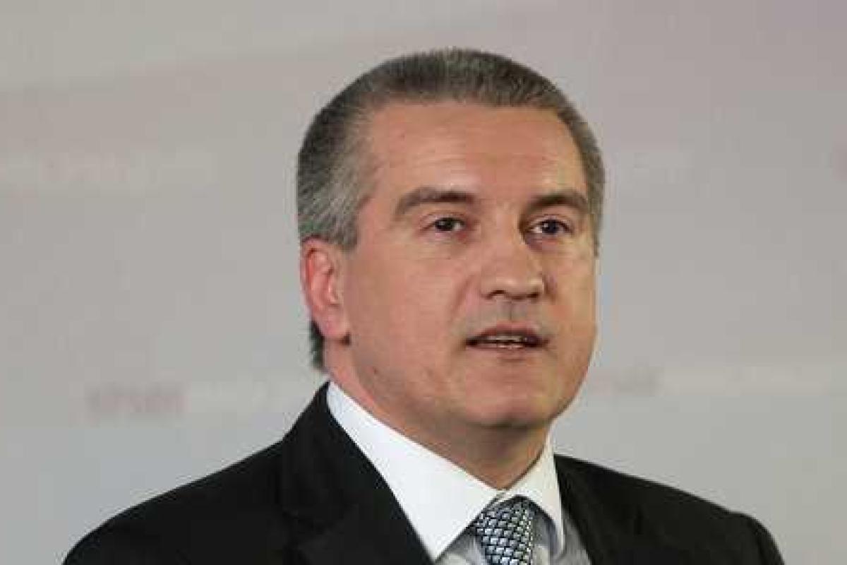 Аксенов пообещал западным знаменитостям сделать «новый Беверли-Хиллз» в «КрымНаш» Аксенов пообещал западным знаменитостям сделать «новый Беверли-Хиллз» в «КрымНаш»