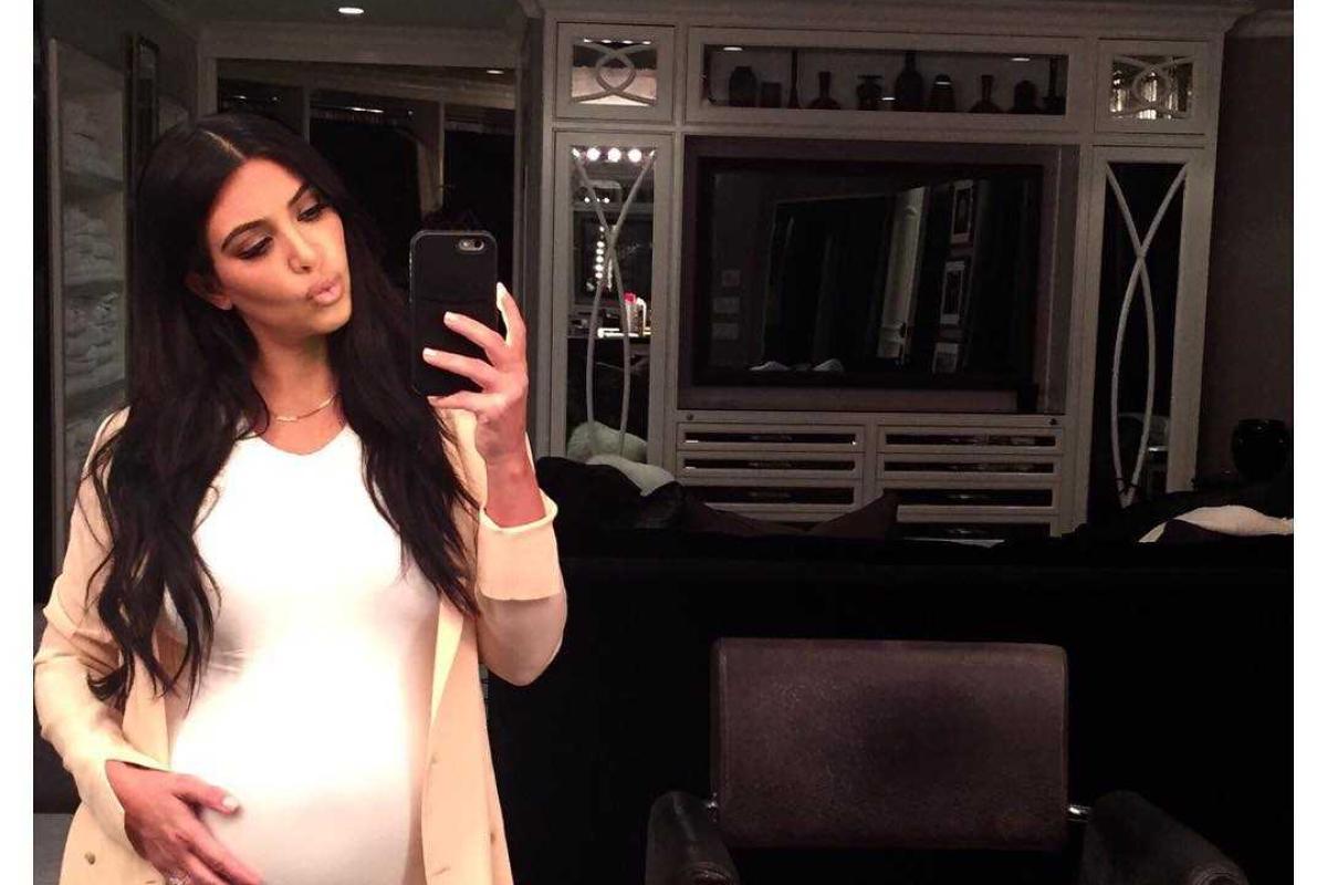 Как пышнотелая Ким Кардашьян зарабатывает на подписчиках