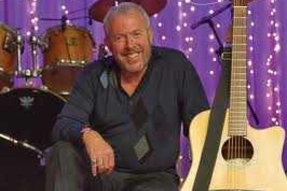 В соцсетях активно распространяется стих Макаревича, о псковских десантниках В соцсетях активно распространяется стих Макаревича, о псковских десантниках