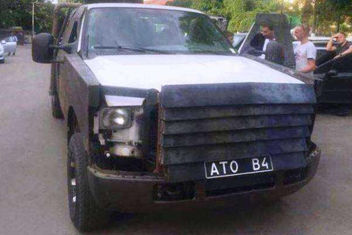 Броневик Парасюка никогда не был в полку «Днепр-1», - Бригинец Броневик Парасюка никогда не был в полку «Днепр-1», - Бригинец