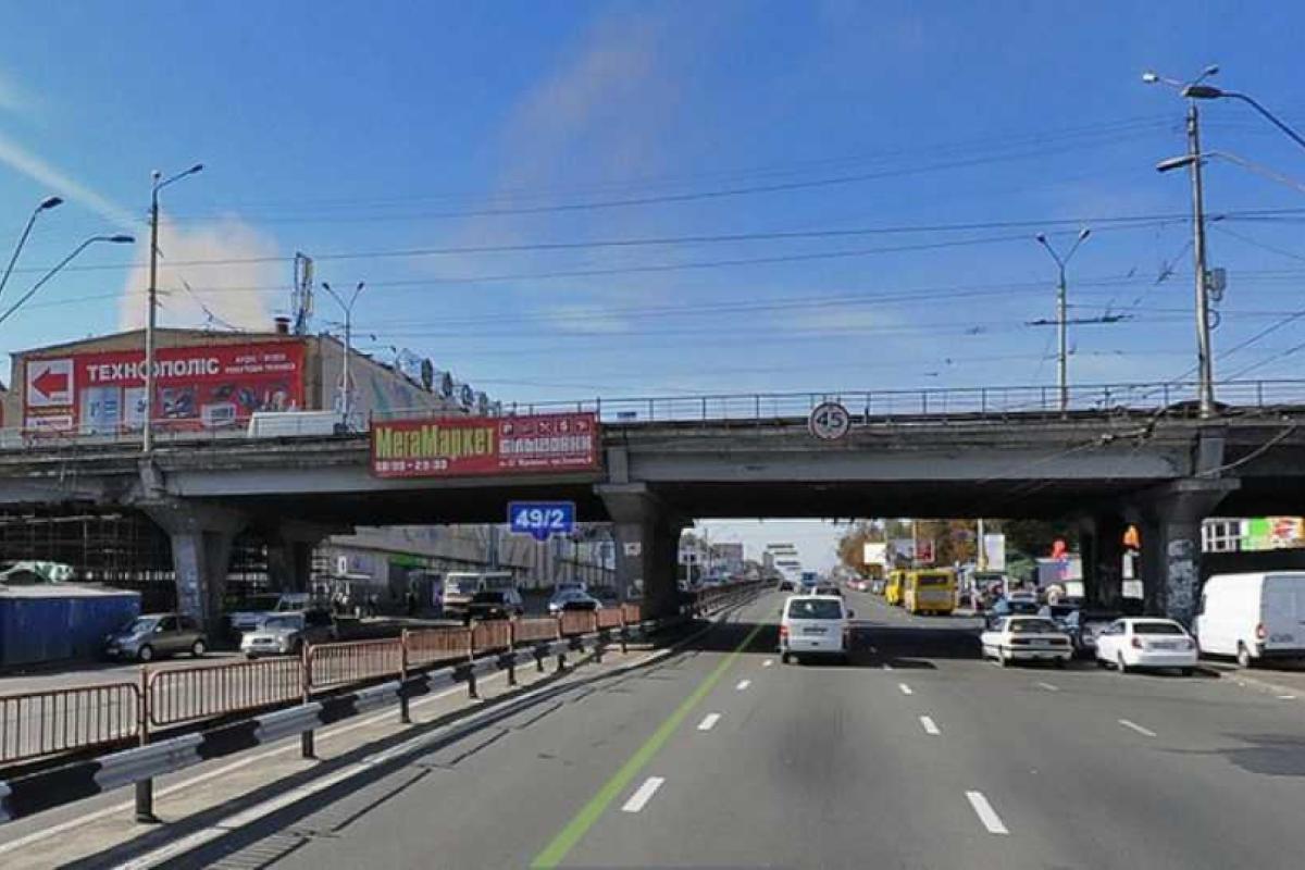 В Киеве в районе Шулявского моста будет ограничено движение транспорта 