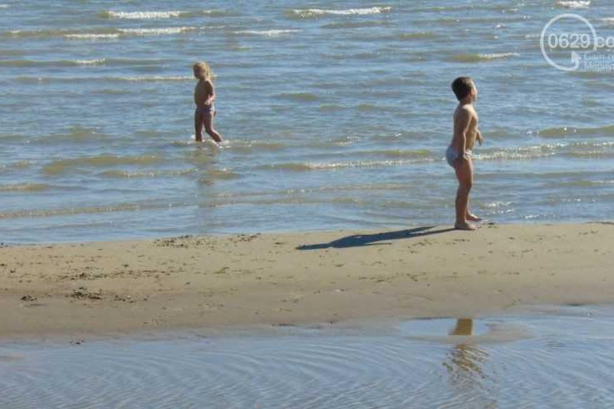 В акватории Мариуполя море обнажило дно В акватории Мариуполя море обнажило дно