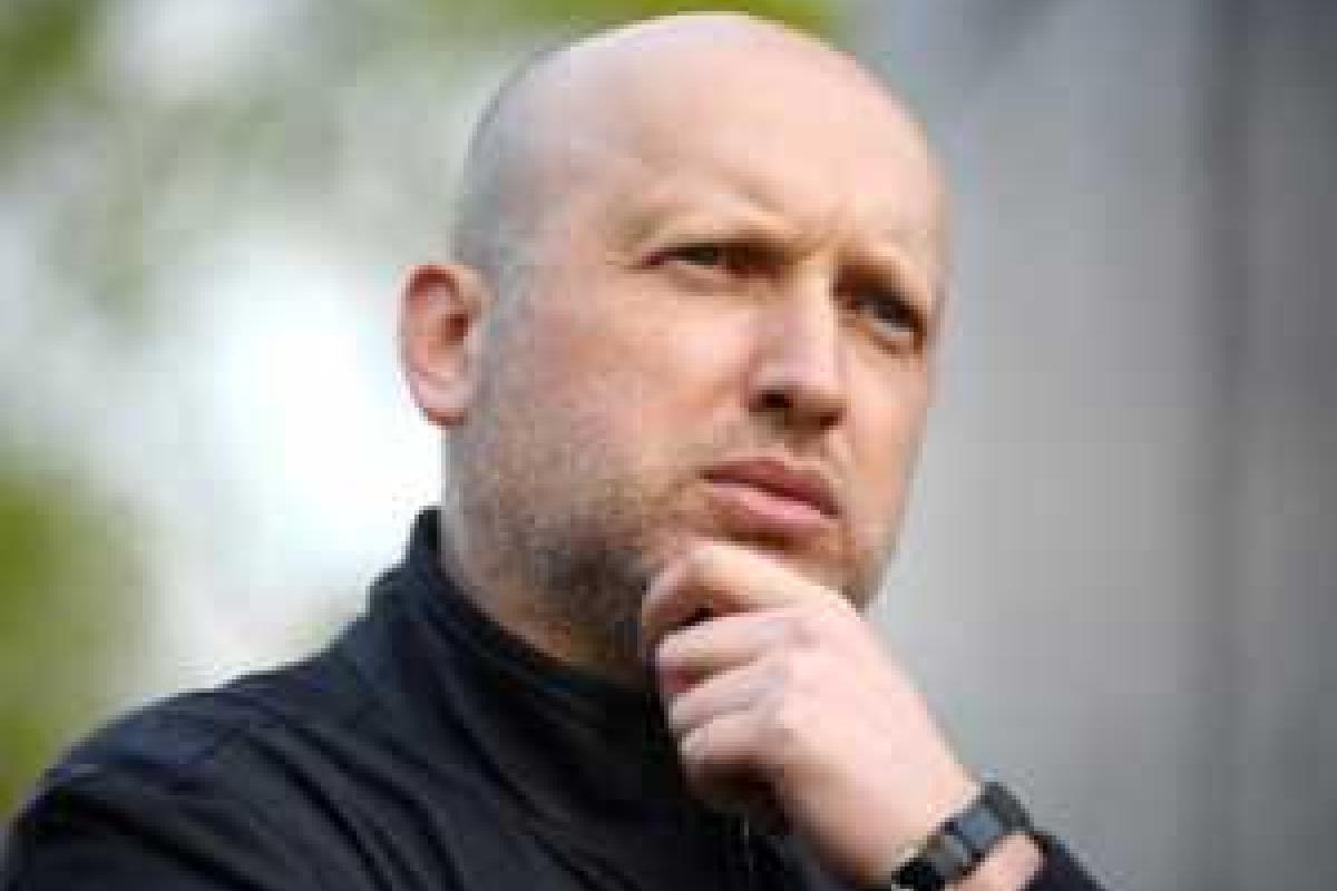 Турчинов потребовал у Лаврова вывести армию России из Крыма и Донбасса