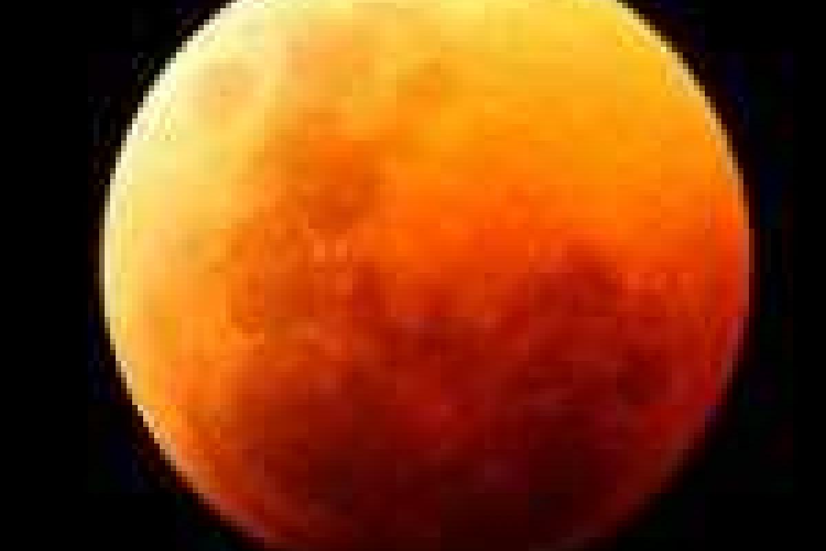 Сегодня будет ночь уникального природного явления - "кровавая луна" Сегодня будет ночь уникального природного явления - "кровавая луна"