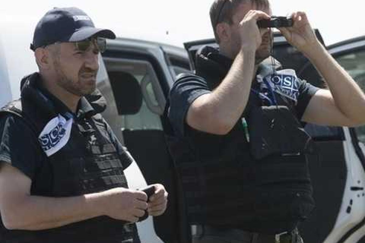 Хук: В зоне безопасности на Донбассе много вооружения