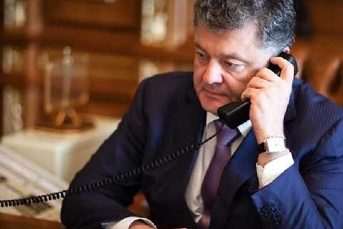 Порошенко пригласил Тони Эбботта в Украину