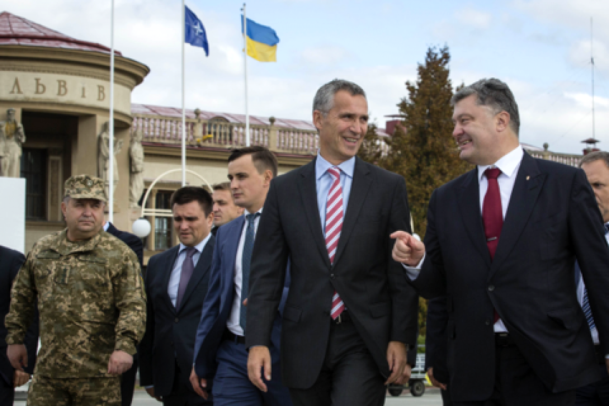 Порошенко провел встречу с главой Альянса Порошенко провел встречу с главой Альянса