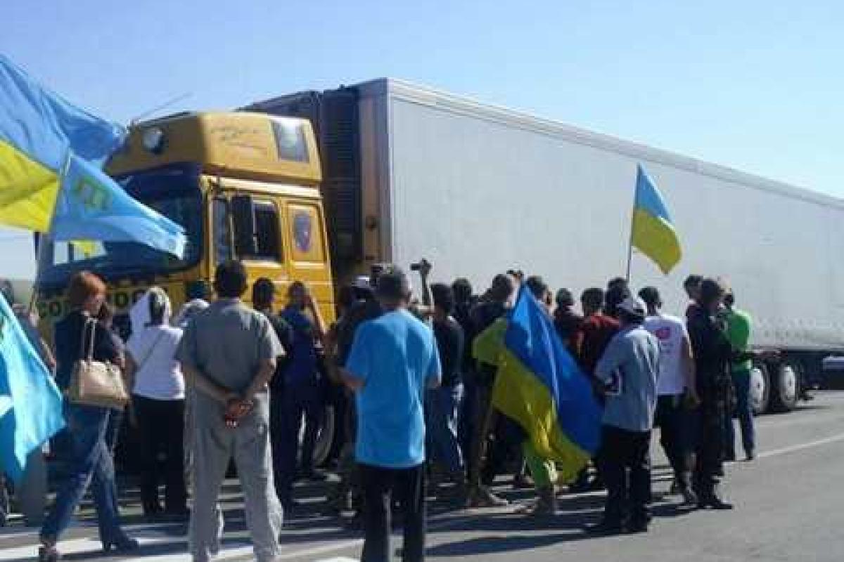 Продовольственная блокировка Крыма продолжается Продовольственная блокировка Крыма продолжается