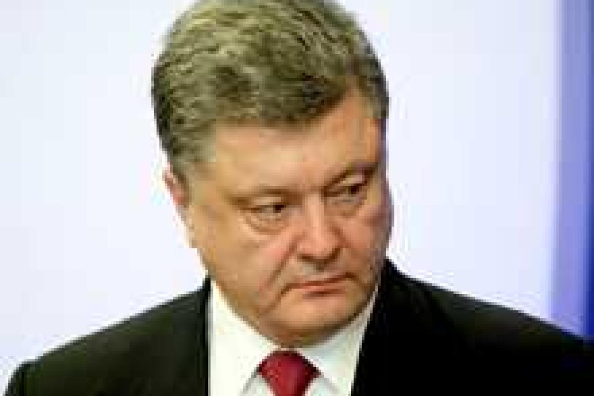 Порошенко рассмотрит три электронные петиции Порошенко рассмотрит три электронные петиции