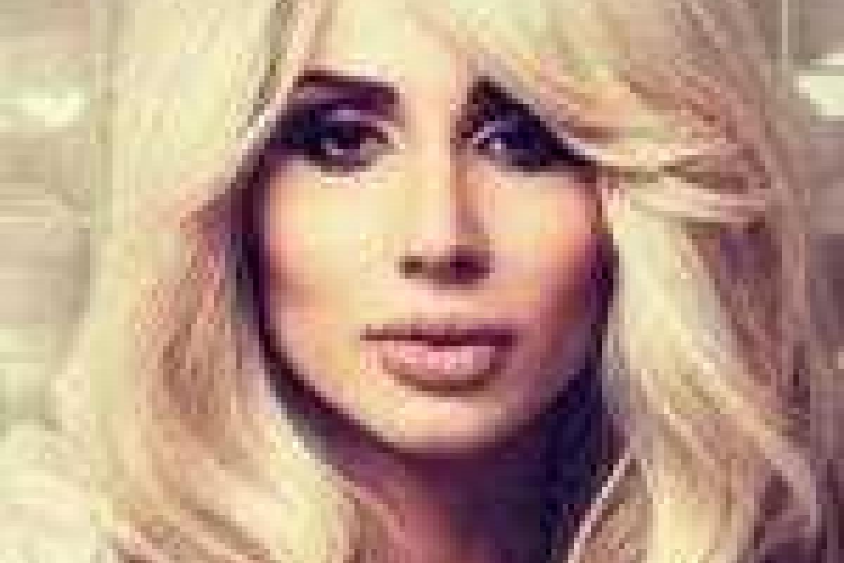 Обнаженная Светлана Лобода позировала на камеру топлесс