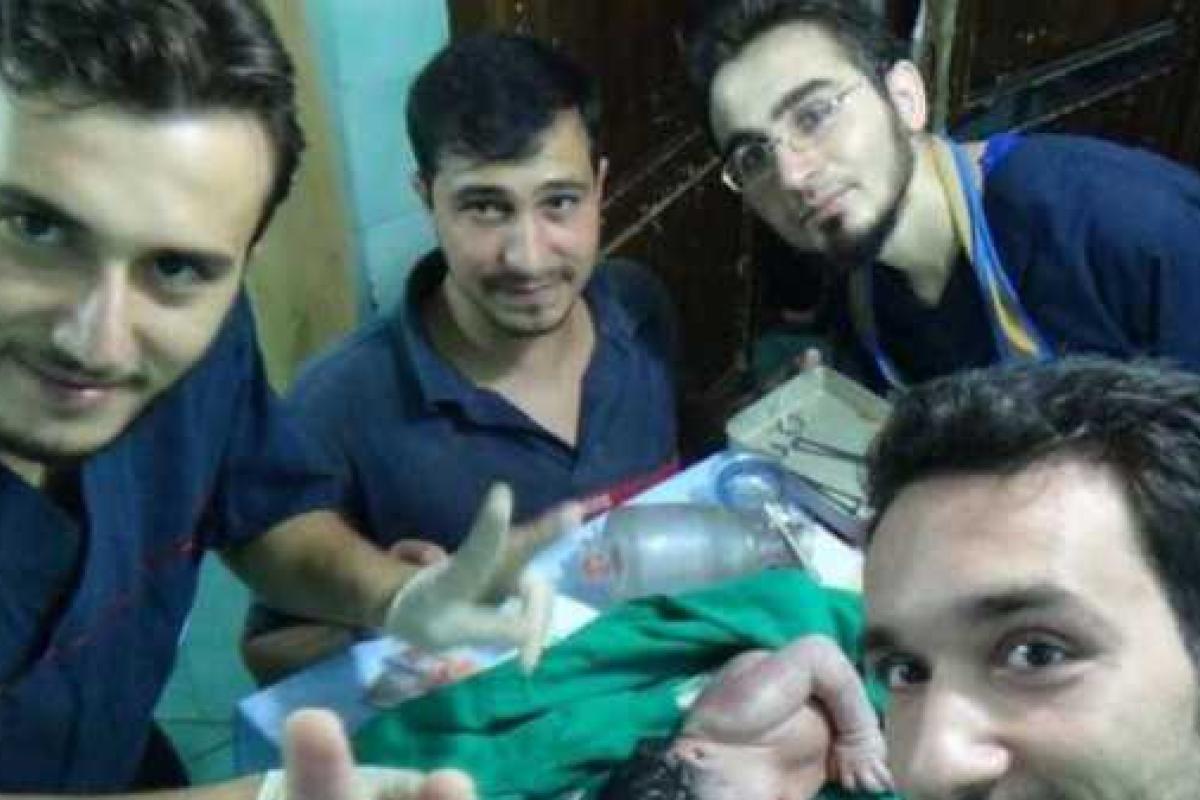 В Сирии родился ребенок с осколком в голове В Сирии родился ребенок с осколком в голове