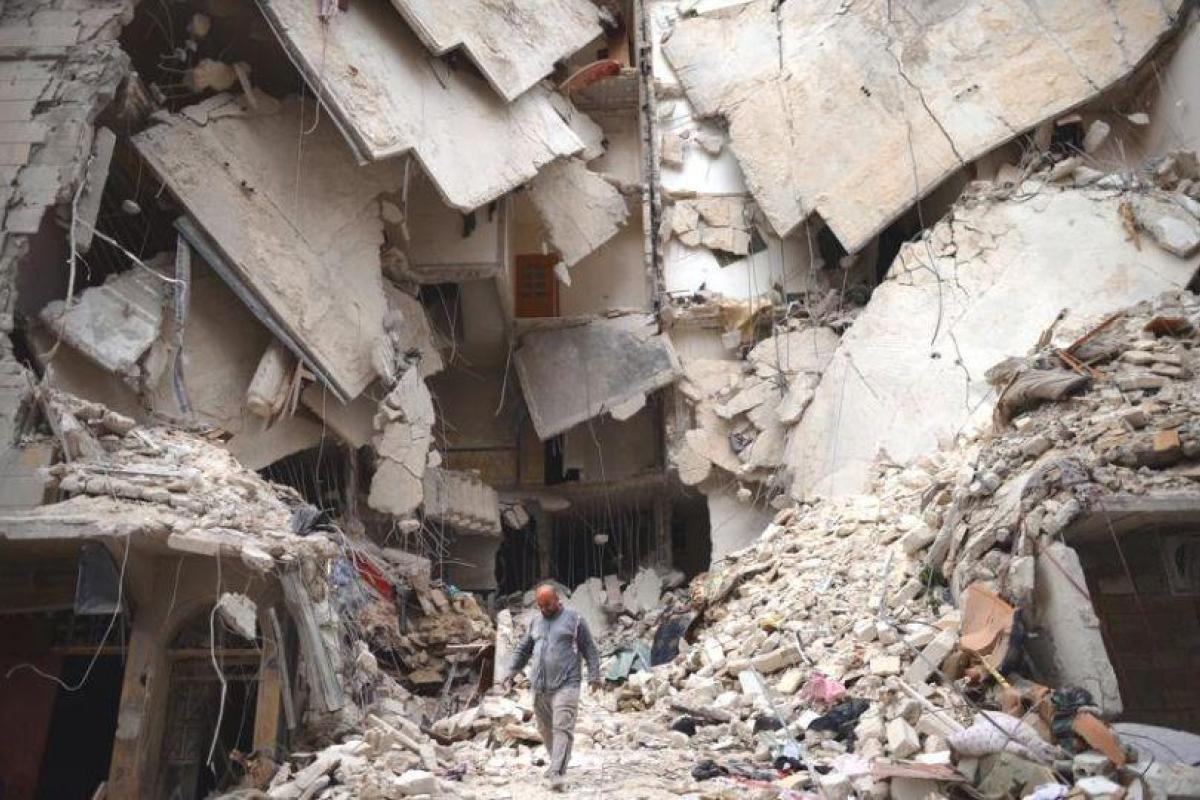 Война в Сирии: российские самолеты нанесли авиаудары по населенным пунктам вблизи Хомса