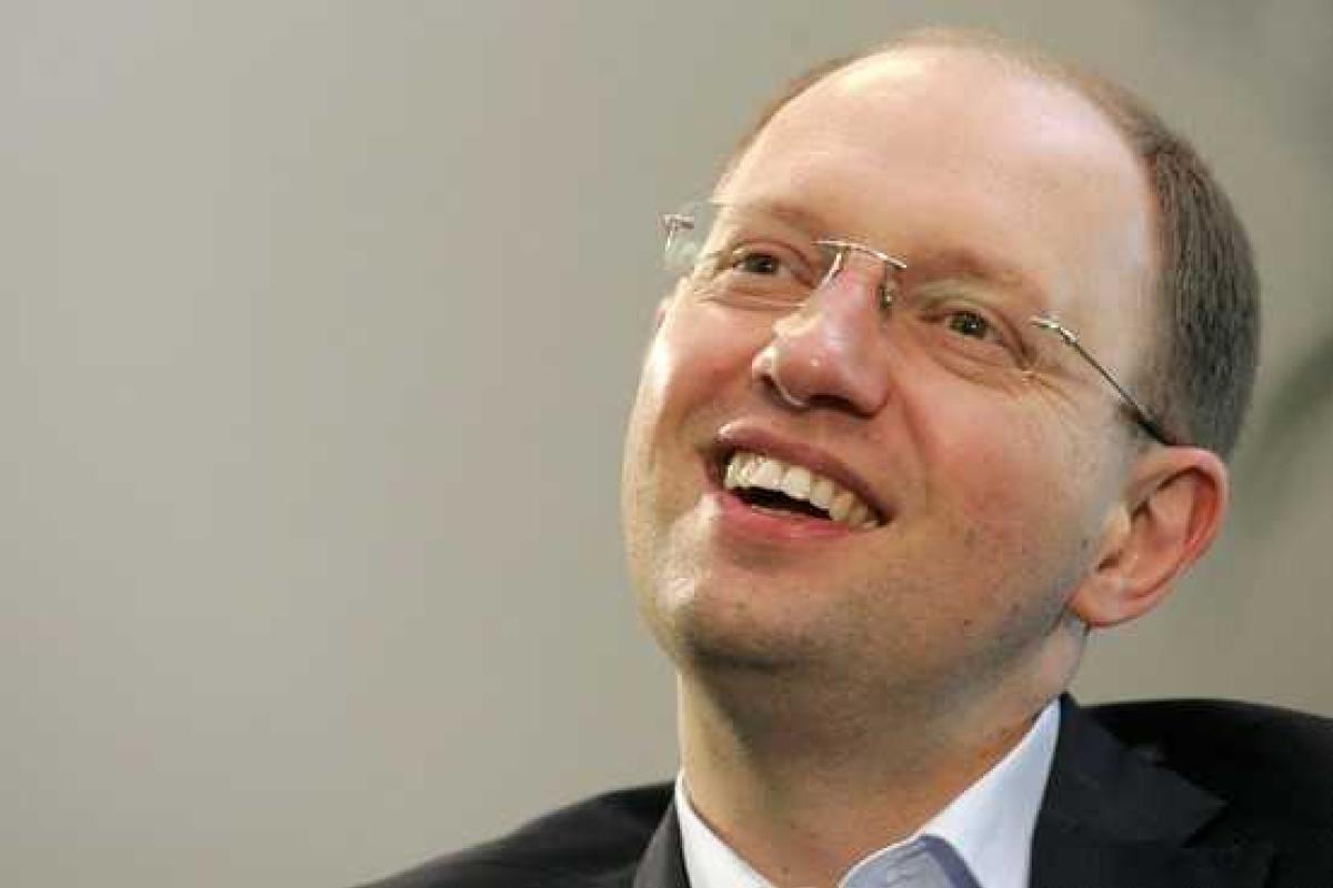 Яценюк сообщил, что реформа предусматривает освобождение 9000 действующих судей Яценюк сообщил, что реформа предусматривает освобождение 9000 действующих судей