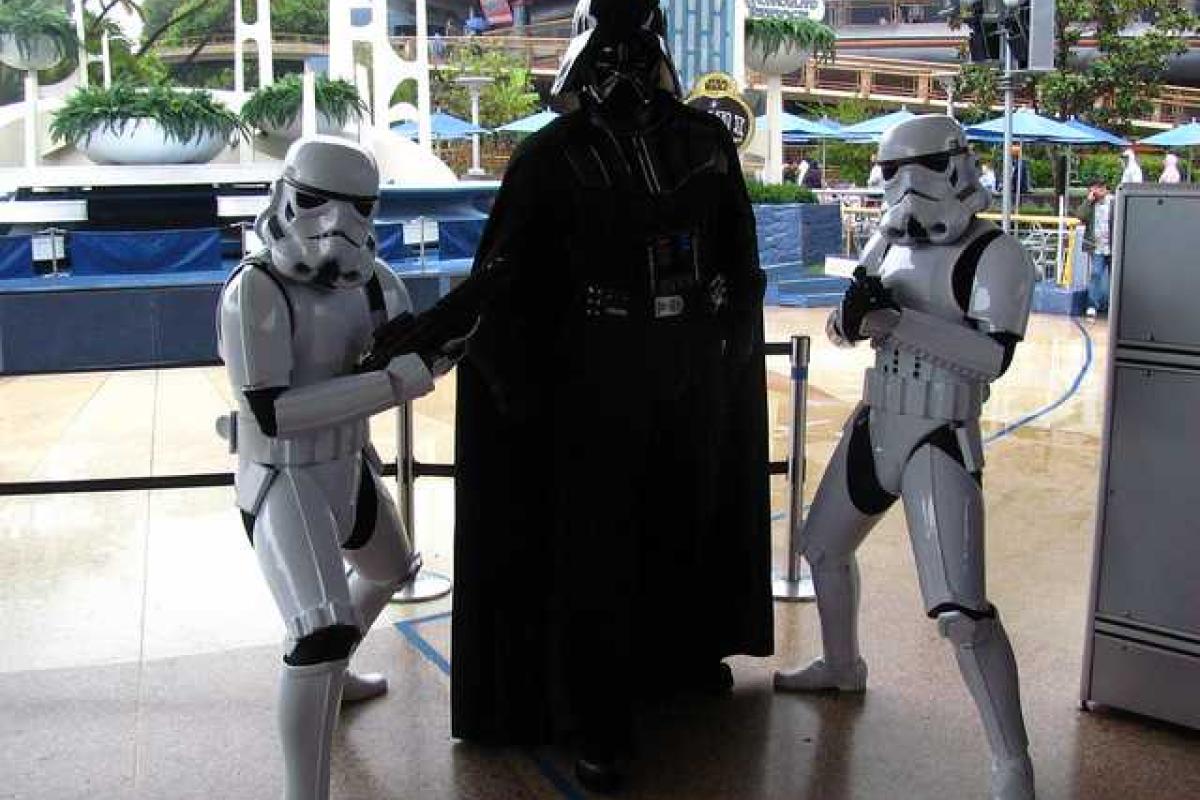 Порошенко рассмотрит назначение Дарта Вейдера на пост премьера Порошенко рассмотрит назначение Дарта Вейдера на пост премьера