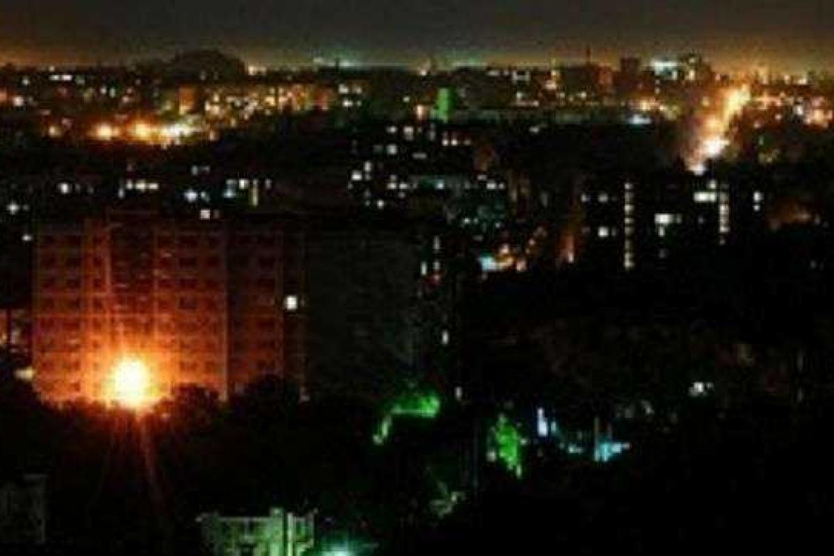 В сети появилось фото ночных взрывов в Донецке В сети появилось фото ночных взрывов в Донецке