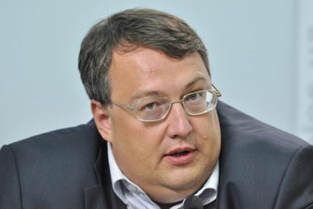 Легализация проституции может "разделить общество", - Геращенко Легализация проституции может "разделить общество", - Геращенко