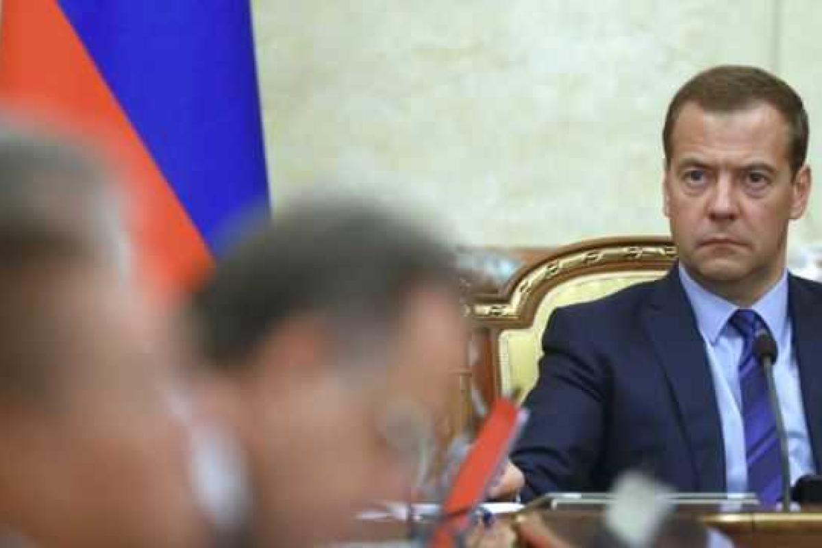 Медведев прогнозирует введение санкций против Украины Медведев прогнозирует введение санкций против Украины